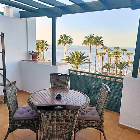 Hotel Casa Laly - Callao Salvaje 4*