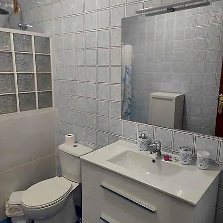 Casa Laly - Callao Salvaje Hotel